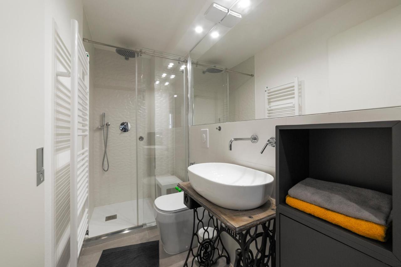 La Pampa New & Fully Refurbished Apt Apartment Milan Luaran gambar